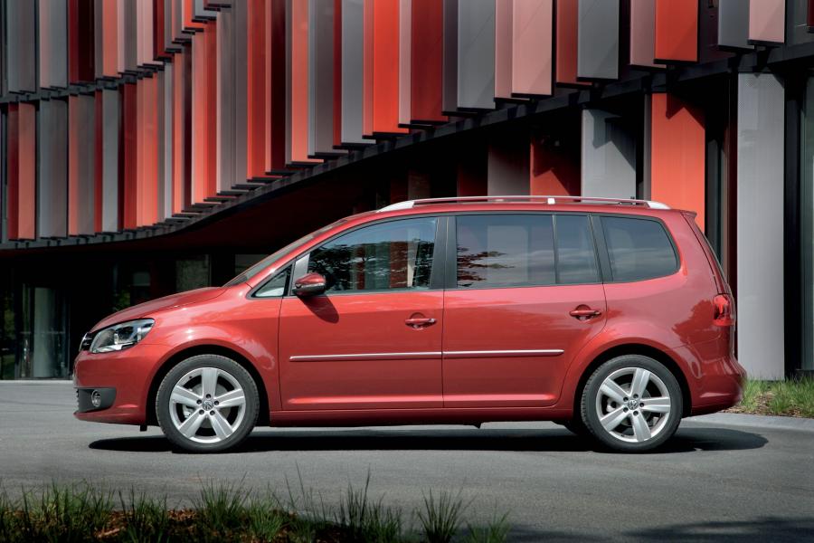  Volkswagen Touran 2010 года  (фото 16 из 46)